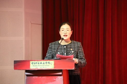 第七届中国青年志愿服务项目公益创业赛银奖“绿喇叭,护水源——变“废”为宝,工业废水再利用护水项目”代表丁明柳作典型经验分享交流