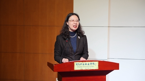 党委副书记、校长邢广陆致辞