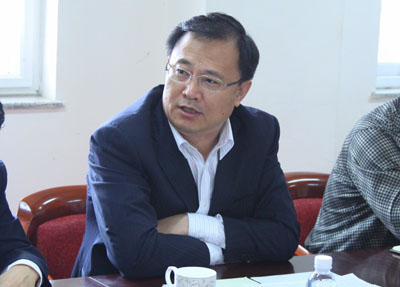 党委书记刘鹏照讲话副院长张秋生主持仪式新教师代表雷慧昱表态发言