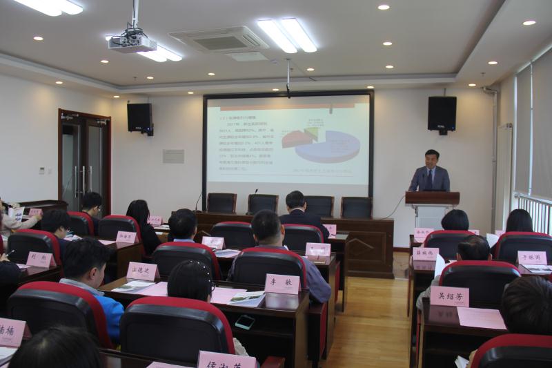 发布会现场.jpg 发布会现场.jpg