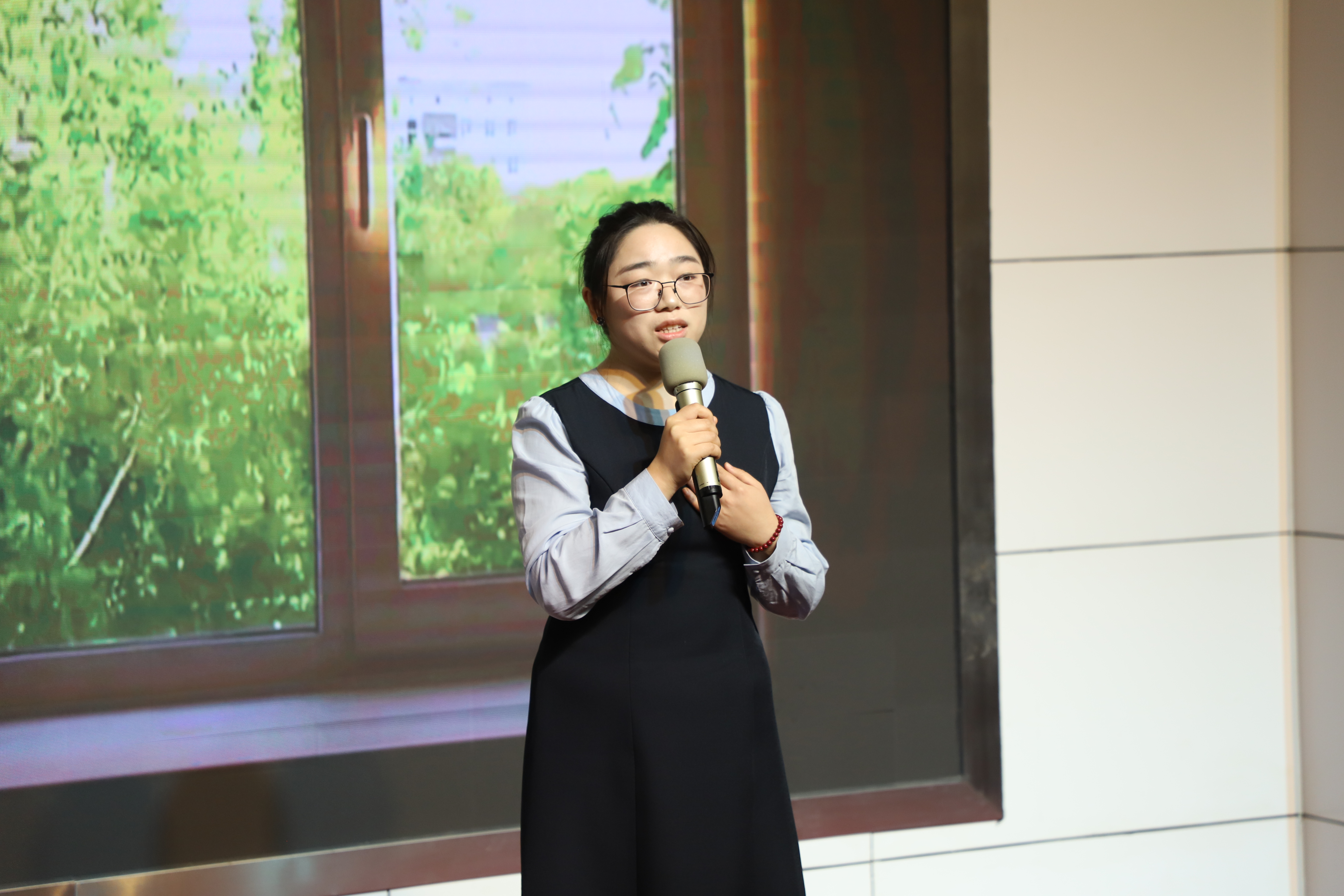 8494516.jpg 8494516.jpg