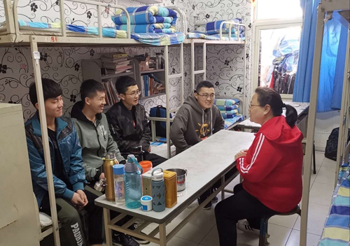 海尔学院分工会开展"五一劳动奉献日"活动-青岛职业技术学院