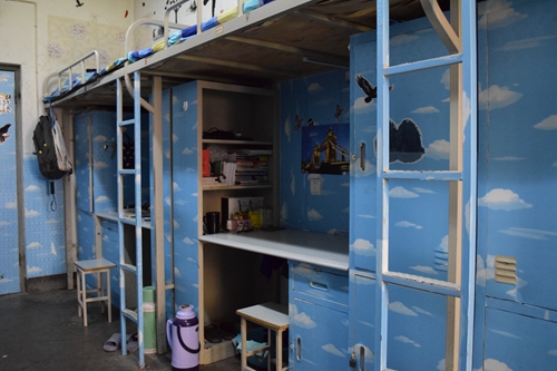 优秀宿舍优秀宿舍拒绝烟草宣传横幅5月10日,商学院在3号,9号公寓开展